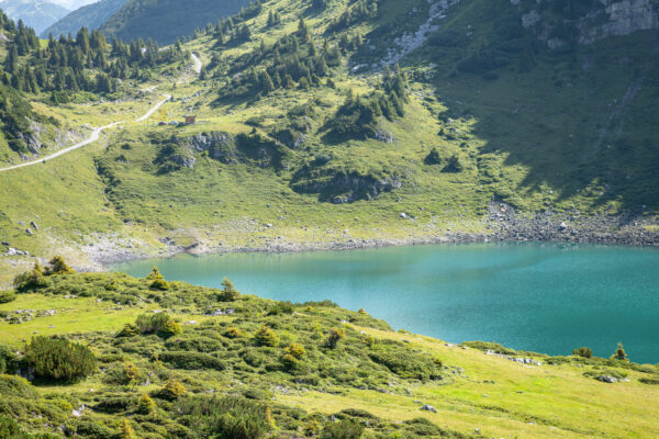 Mit dem Klimaticket nach Lech und dem Wanderbus weiter zum Formarinsee