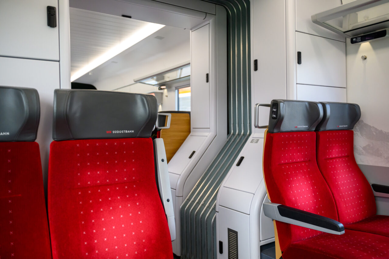 Moderne Zugsitze der Südostbahn