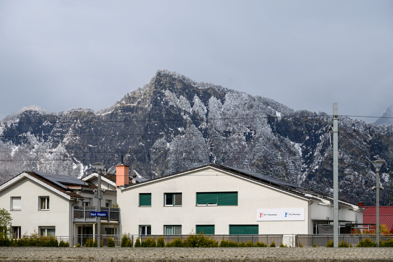 Bergansicht über Gebäude in Bad Ragaz